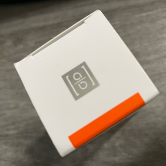 Able Skincare London Squalane Antioxidizing Day Light Moisturizer 1.69 oZ/50 mL - Picture 4 of 6